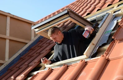 Pose de fenêtres de toit Velux à Ratte